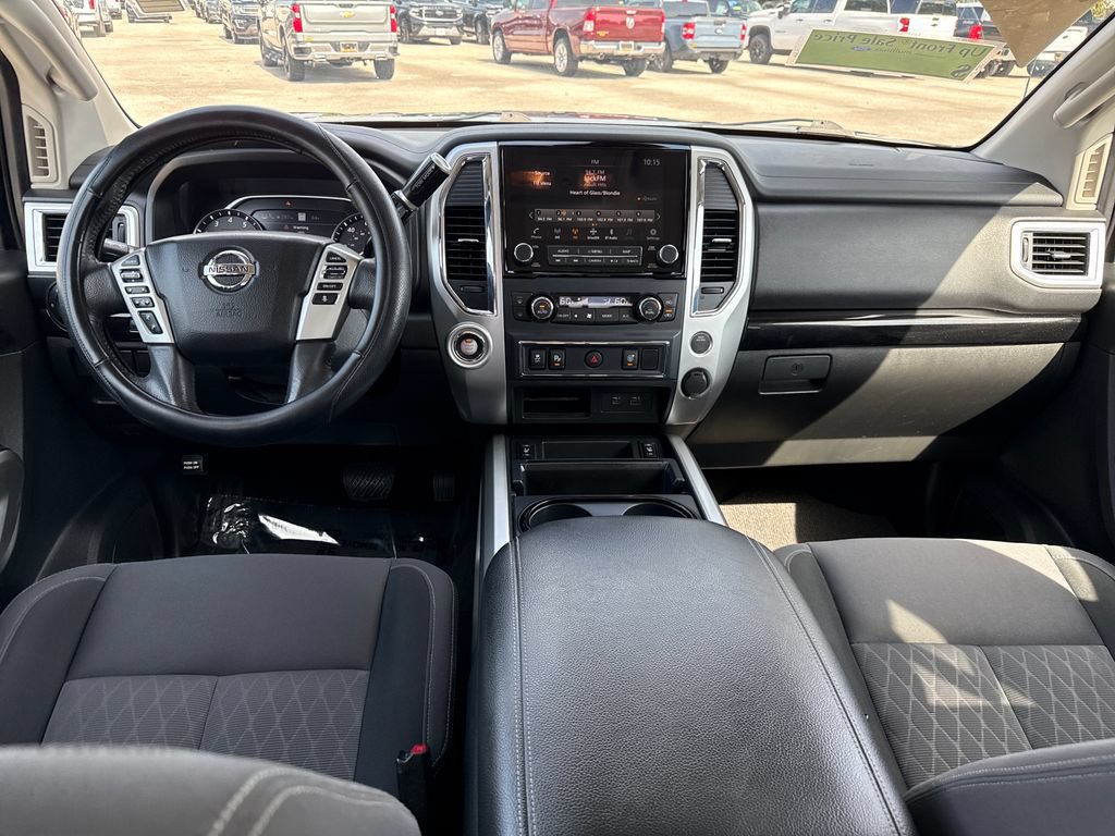 Used 2021 Nissan Titan SV w/ SV Convenience Package RWD image 5