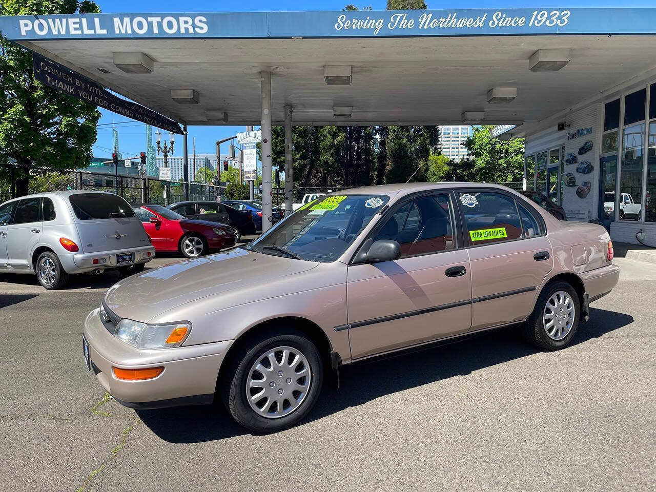 Used 1993 Toyota Corolla Deluxe FWD image 1