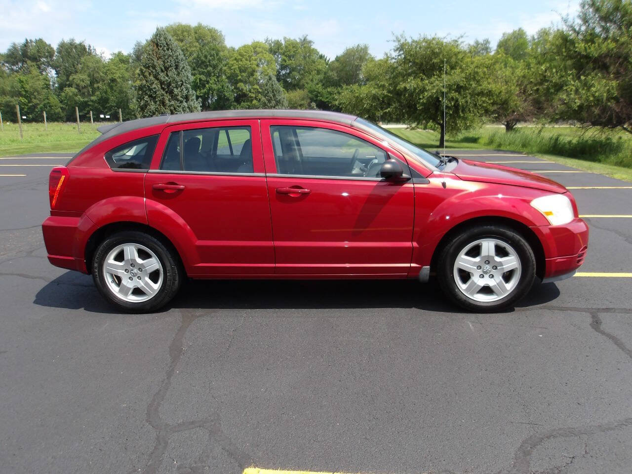 Used 2009 Dodge Caliber SXT FWD image 2