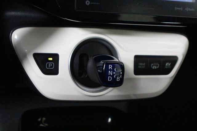 Used 2019 Toyota Prius Prime Premium image 13