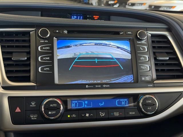 Used 2019 Toyota Highlander XLE image 25