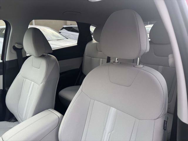 Used 2025 Hyundai Tucson SEL AWD/4WD image 19