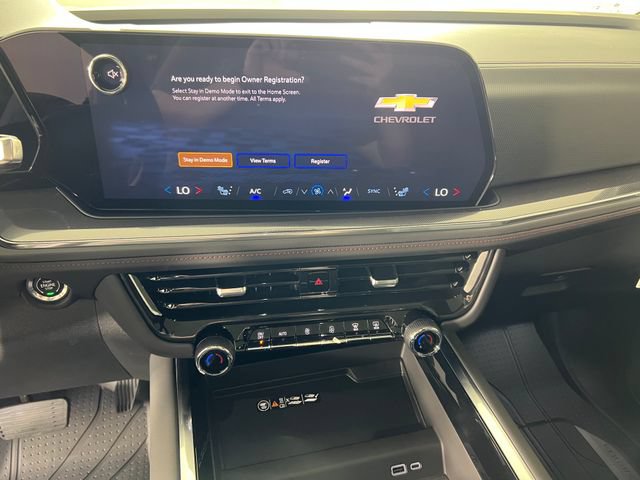 New 2026 Chevrolet Suburban RST w/ Advanced Technology Package AWD/4WD image 17