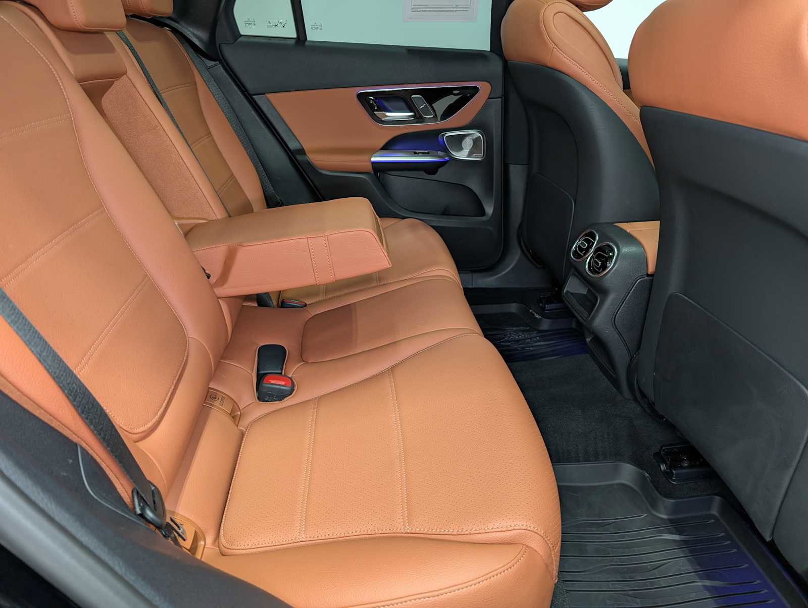 Certified 2026 Mercedes-Benz GLC 300 4MATIC image 39