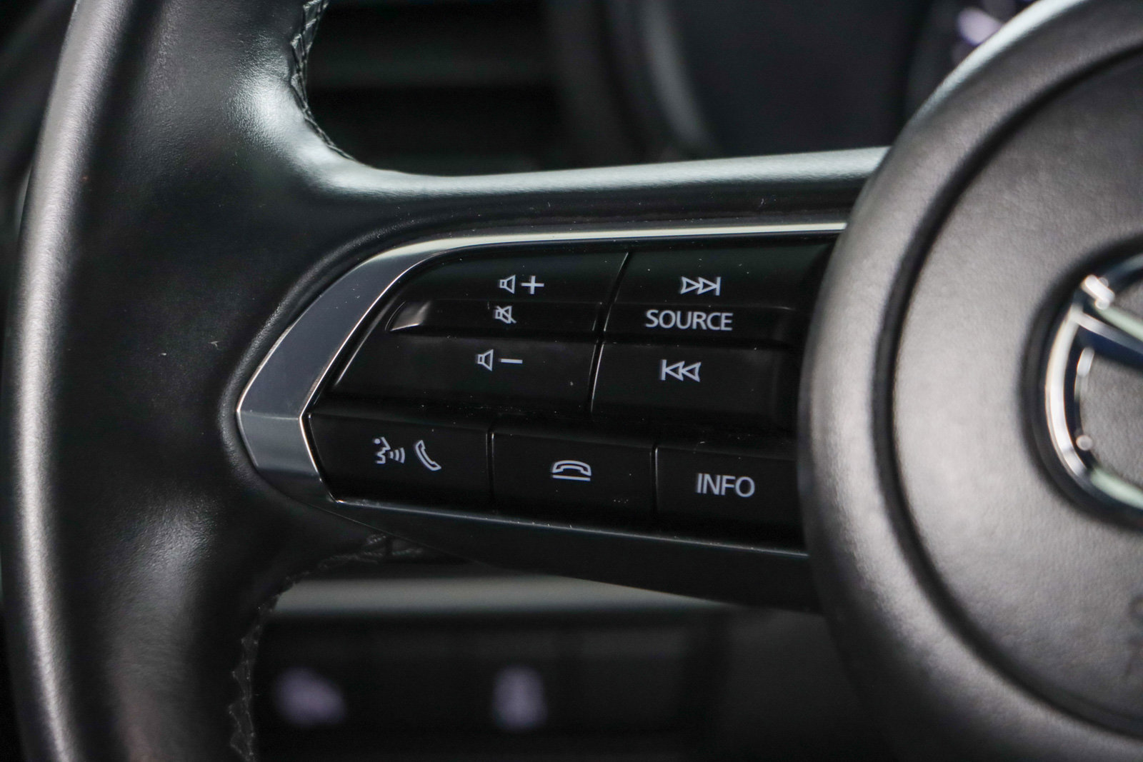 Used 2024 MAZDA MAZDA3 s image 13