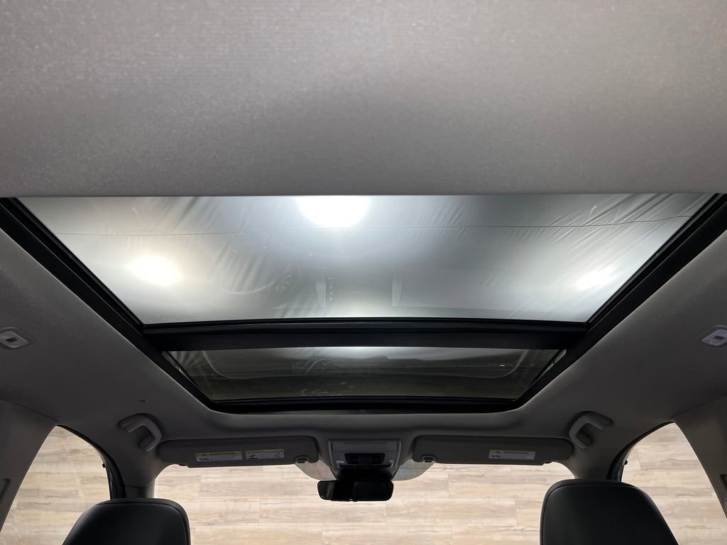 Used 2025 Honda Pilot Touring image 17