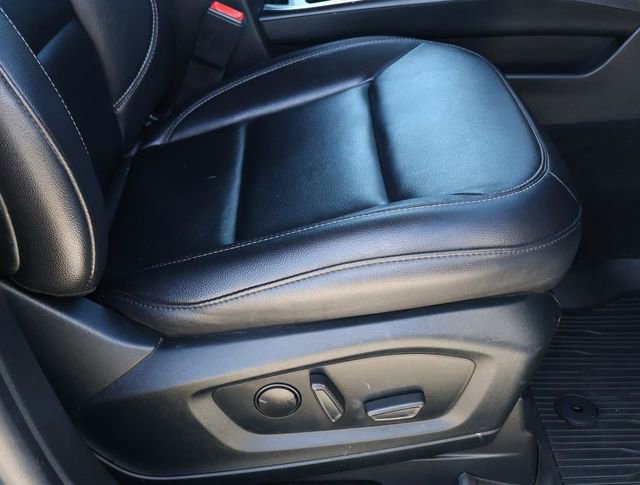 Used 2020 Ford Explorer XLT w/ Equipment Group 202A RWD image 20