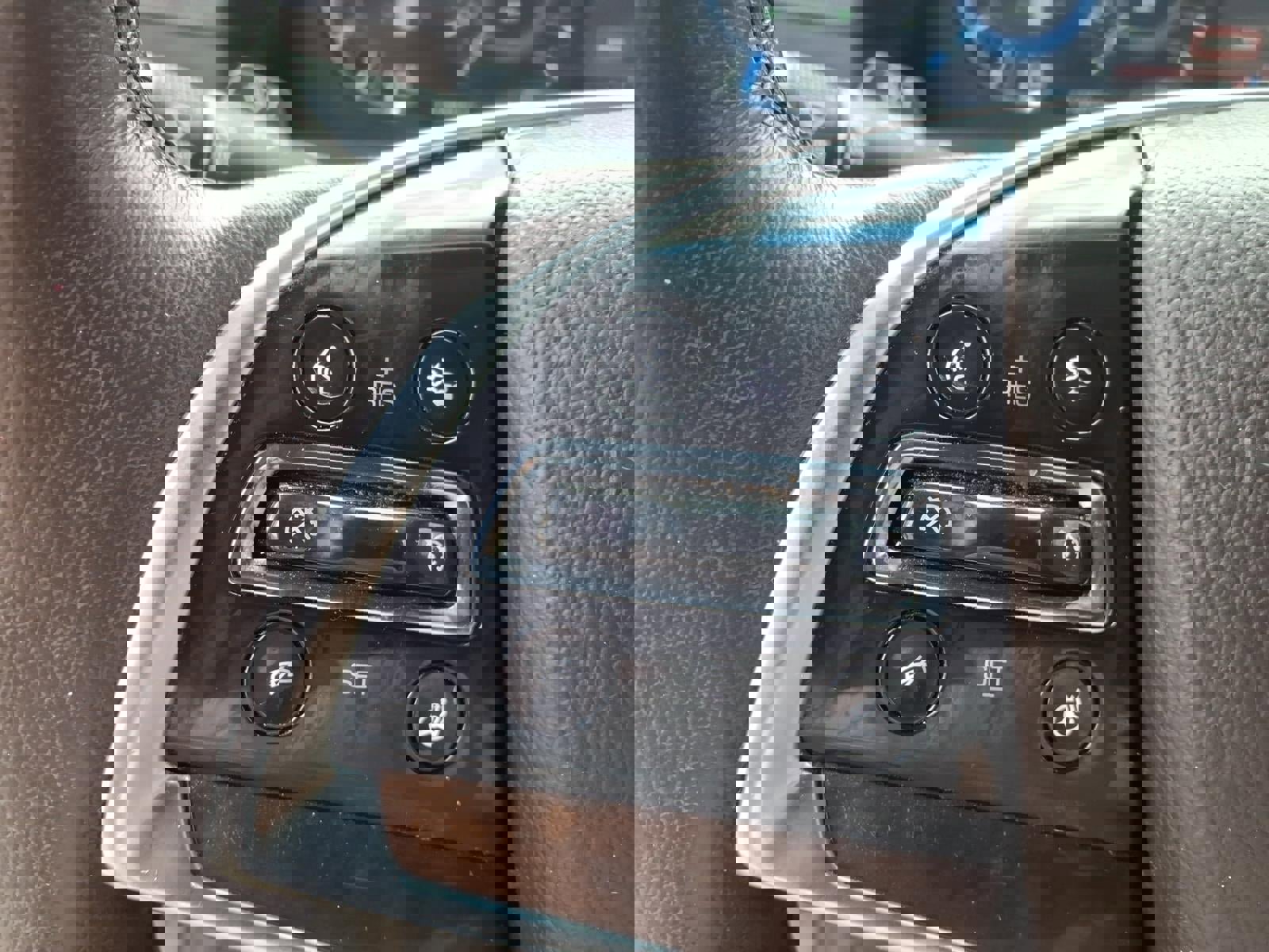 Used 2017 Cadillac Escalade Luxury image 7