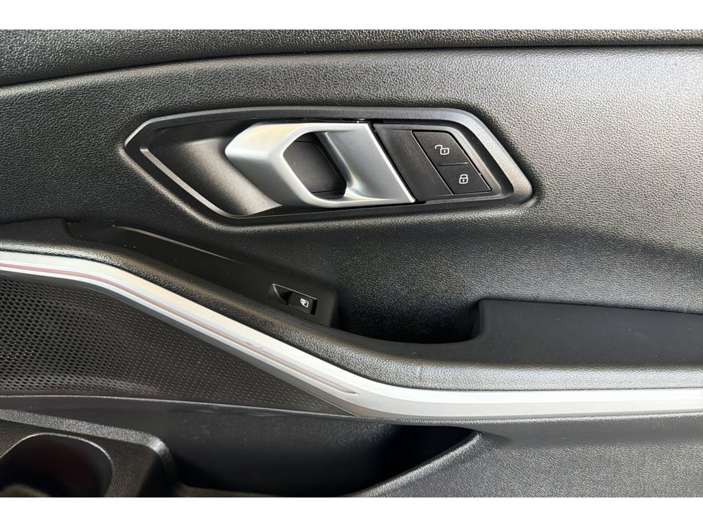 Used 2025 BMW 330i Sedan RWD image 18