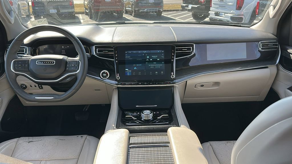 Used 2022 Jeep Wagoneer Series III w/ Premium Group I image 10