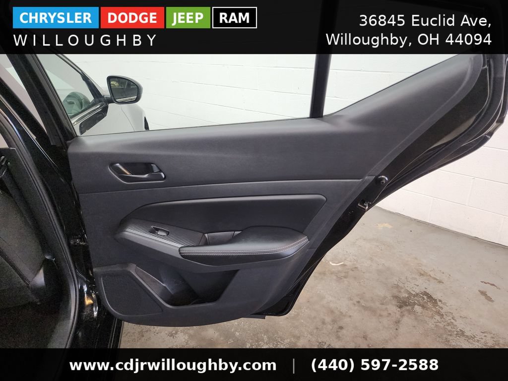 Used 2025 Nissan Altima 2.5 SV AWD/4WD image 32