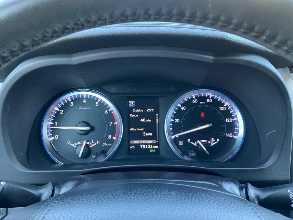 Used 2019 Toyota Highlander XLE AWD/4WD image 23
