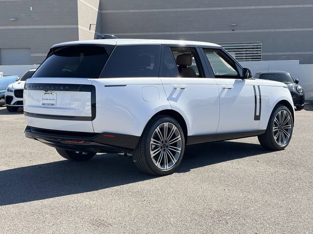 New 2026 Land Rover Range Rover SE image 18