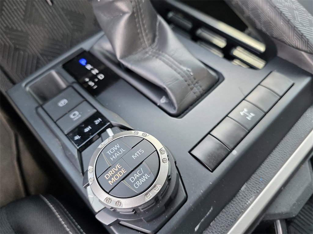 Used 2024 Toyota Tacoma TRD Off-Road image 20