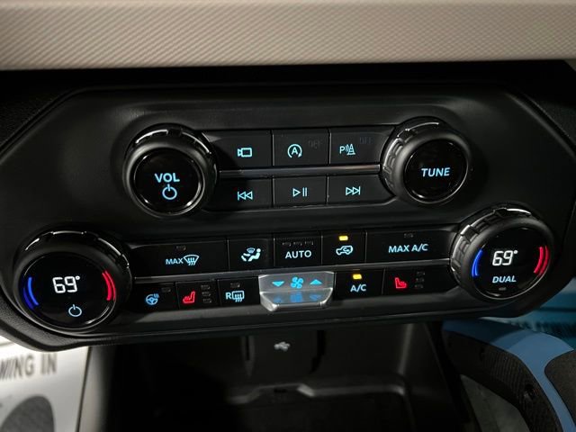 Used 2023 Ford Bronco Wildtrak image 40