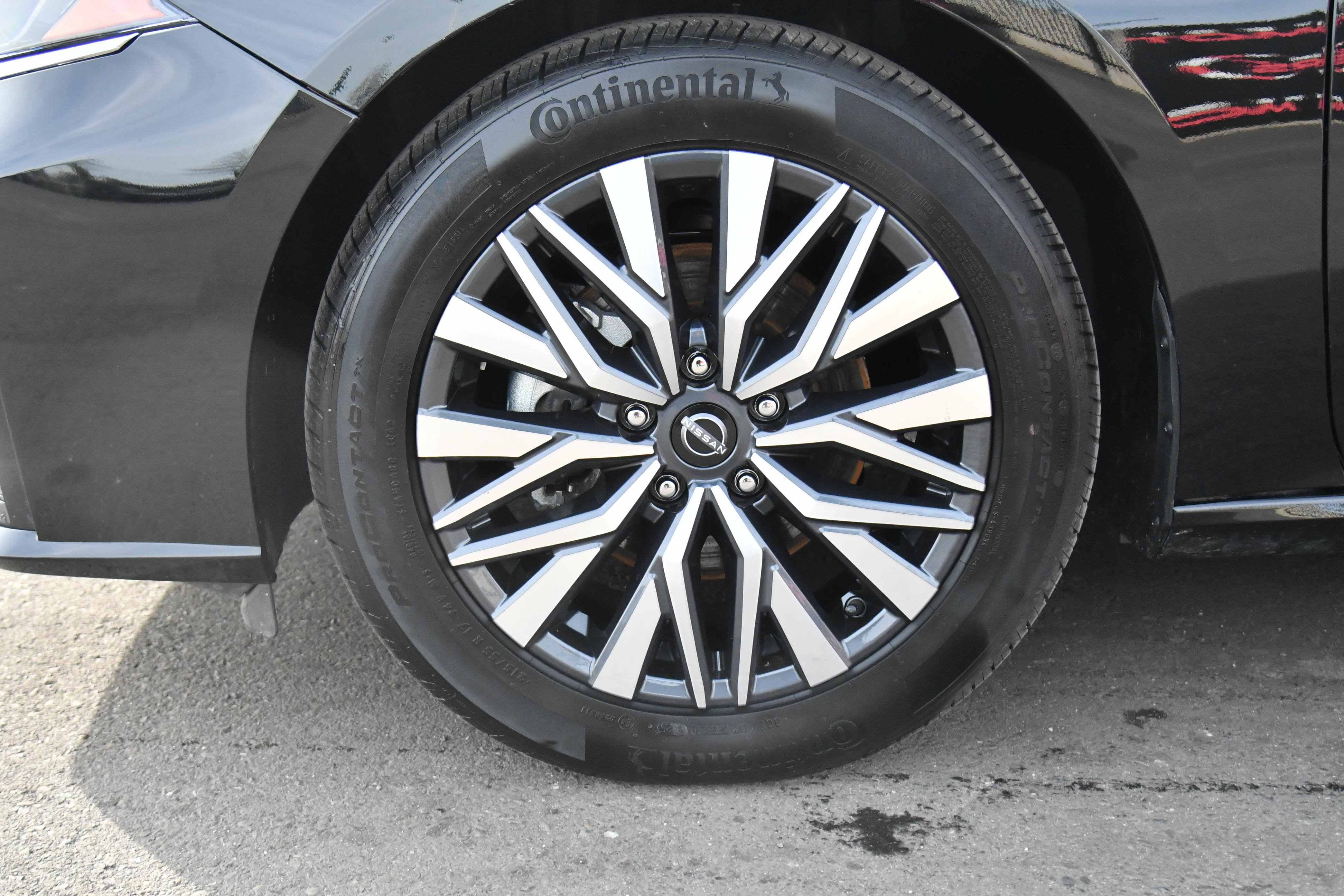 Used 2025 Nissan Altima 2.5 SV image 12