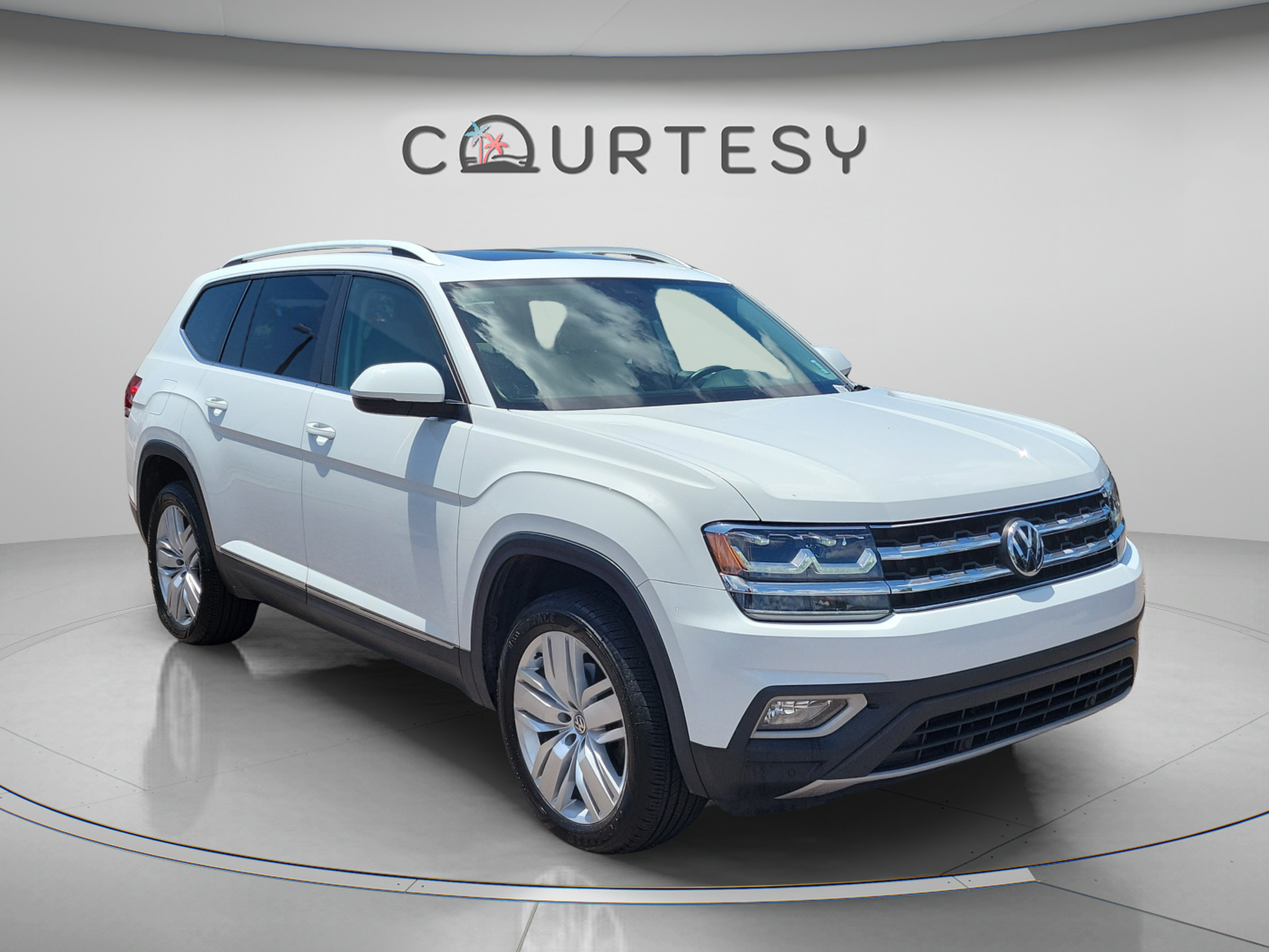 Used 2019 Volkswagen Atlas SEL FWD image 4
