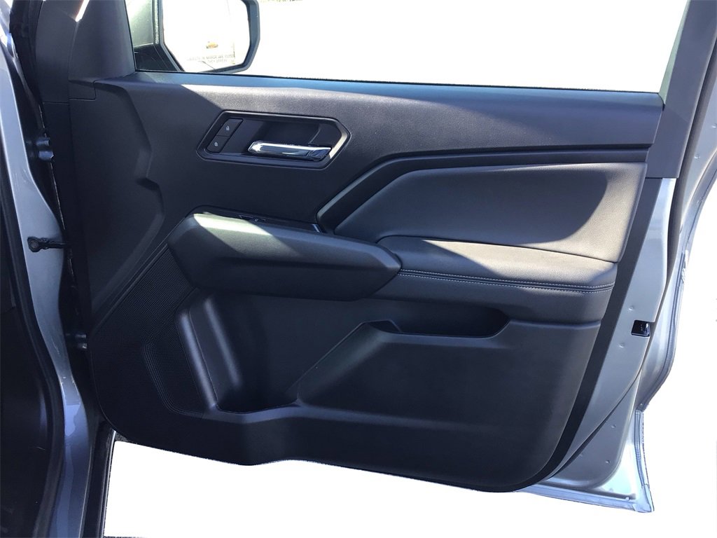 Used 2025 Chevrolet Colorado LT w/ LT Convenience Package image 21