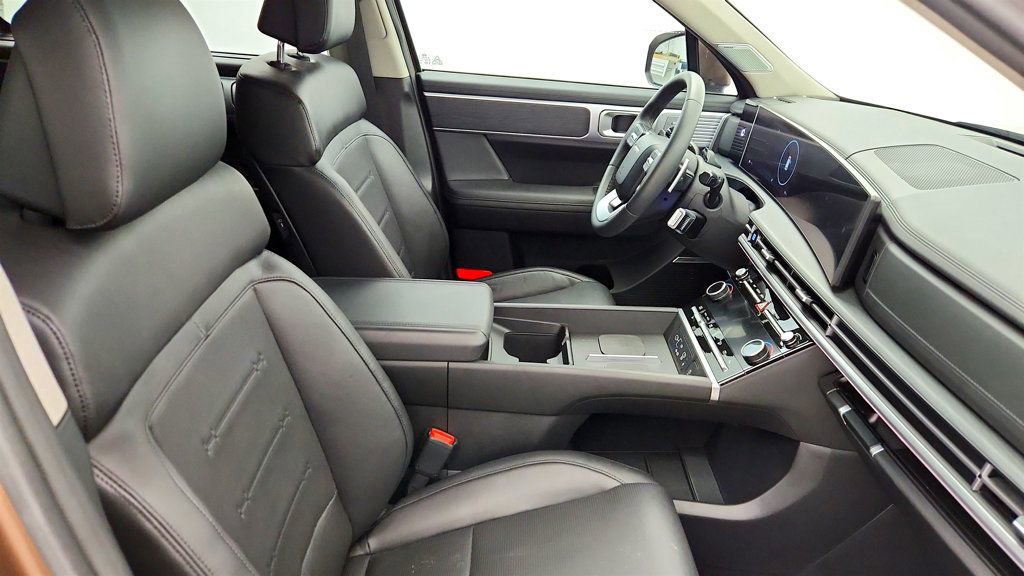 Used 2024 Hyundai Santa Fe Limited image 25