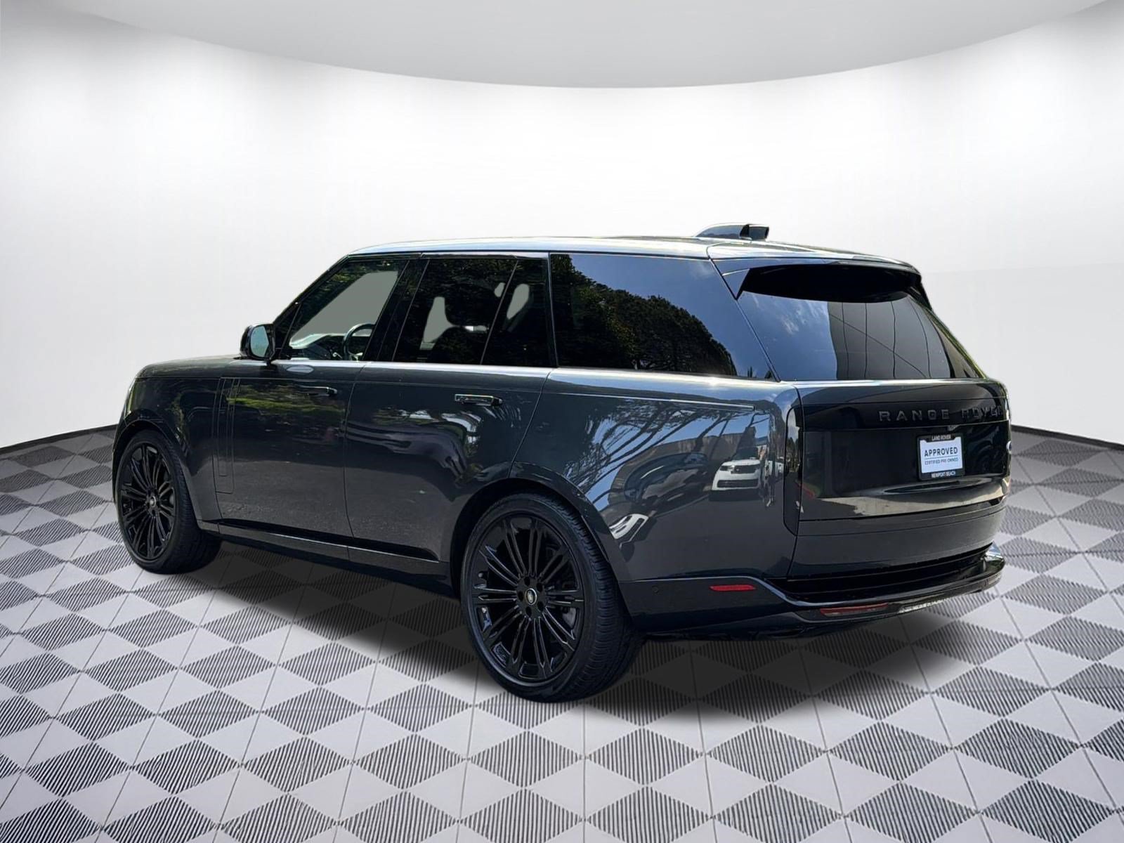 Used 2023 Land Rover Range Rover SE AWD/4WD image 3