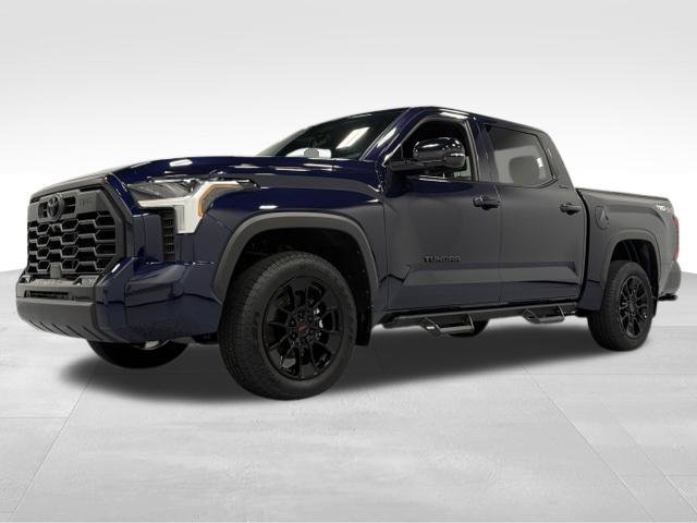Used 2025 Toyota Tundra Limited w/ TRD Off-Road Package AWD/4WD image 4
