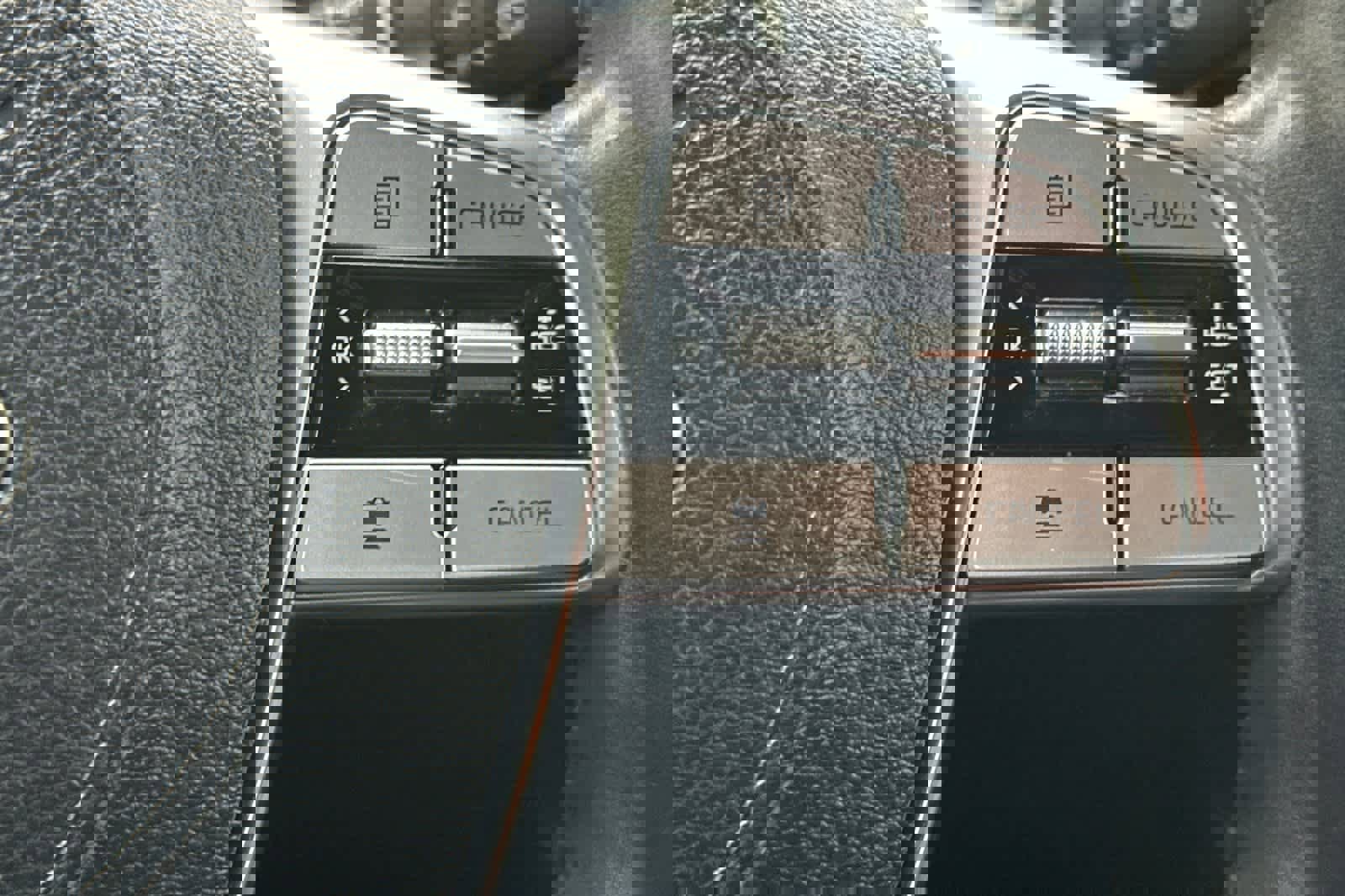 Used 2020 Kia Telluride LX image 29