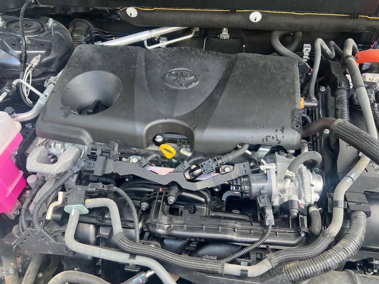 Used 2023 Toyota RAV4 LE AWD/4WD image 18