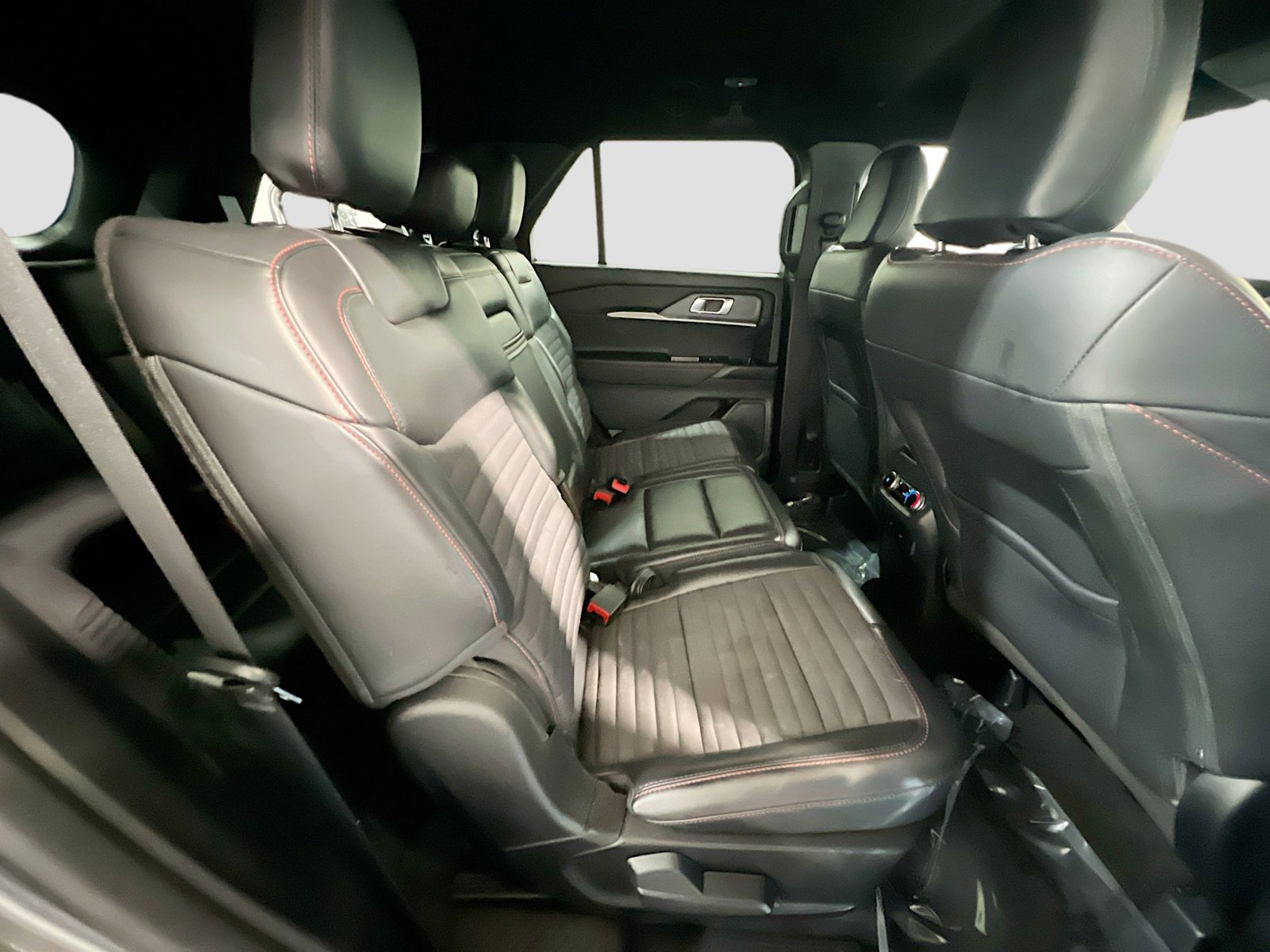 Used 2025 Ford Explorer ST-Line RWD image 20