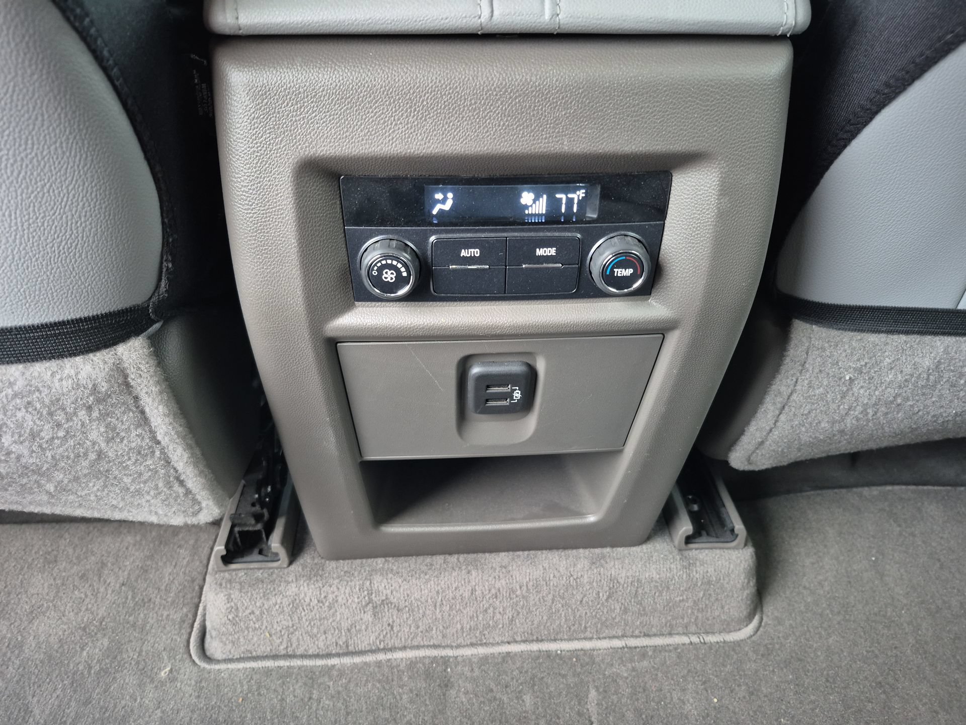 Used 2019 Chevrolet Traverse LT AWD/4WD image 22