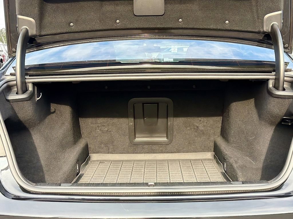 Used 2018 BMW 740i image 11