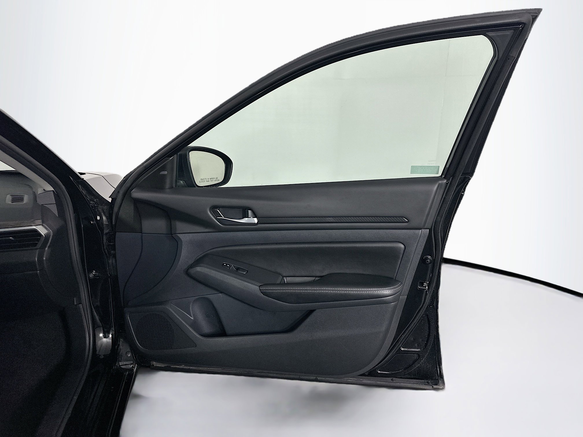 Used 2024 Nissan Altima 2.5 SV w/ SV Premium Package image 31