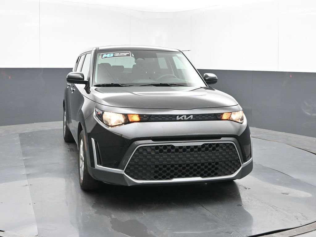 Used 2025 Kia Soul LX w/ LX Technology Package image 8