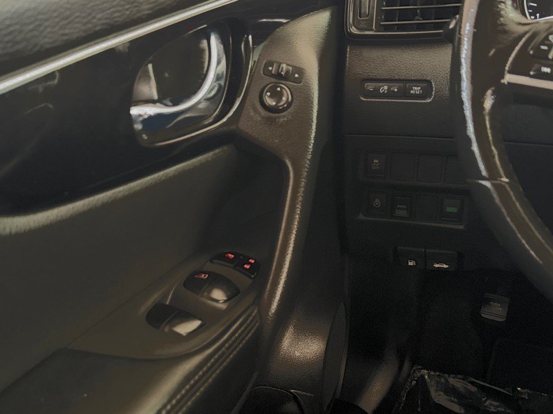 Used 2018 Nissan Rogue Sport SL AWD/4WD image 9