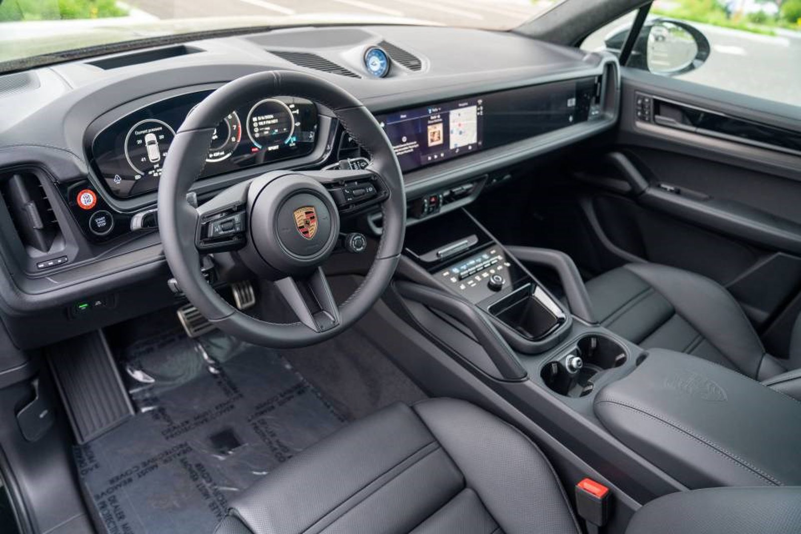 New 2026 Porsche Cayenne GTS AWD/4WD image 4