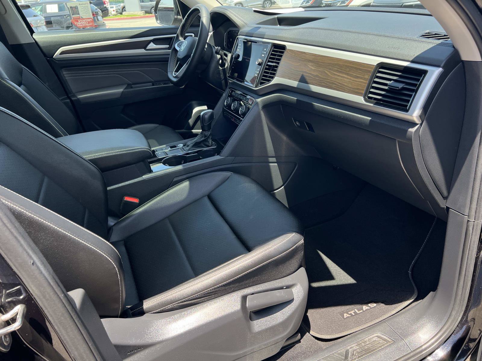 Certified 2023 Volkswagen Atlas SE w/ Panoramic Sunroof Package FWD image 31