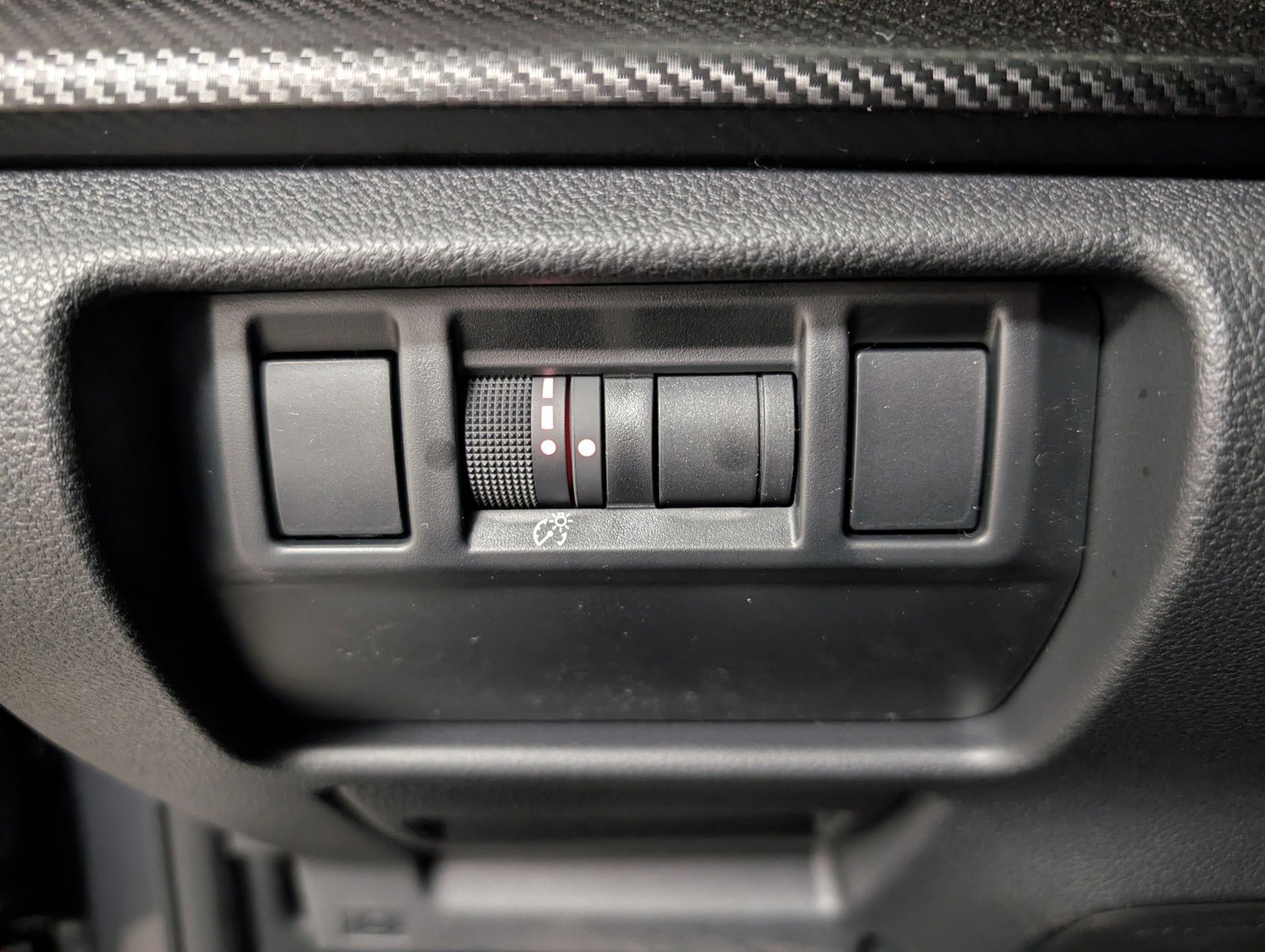 Certified 2025 Subaru Crosstrek 2.0i Premium image 25