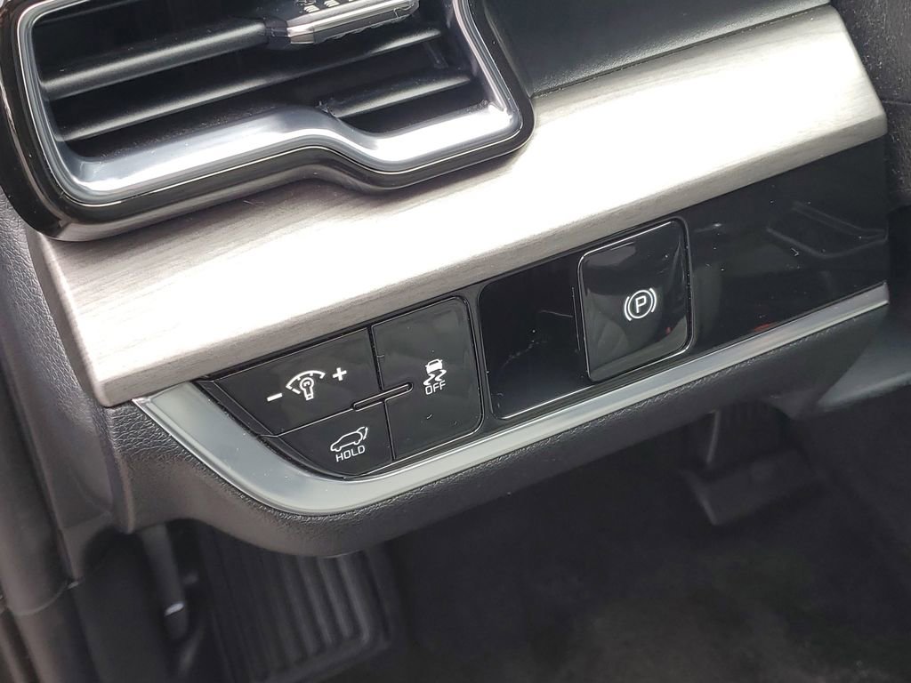 Certified 2023 Kia Sportage X-Line w/ X-Line Premium Package image 15