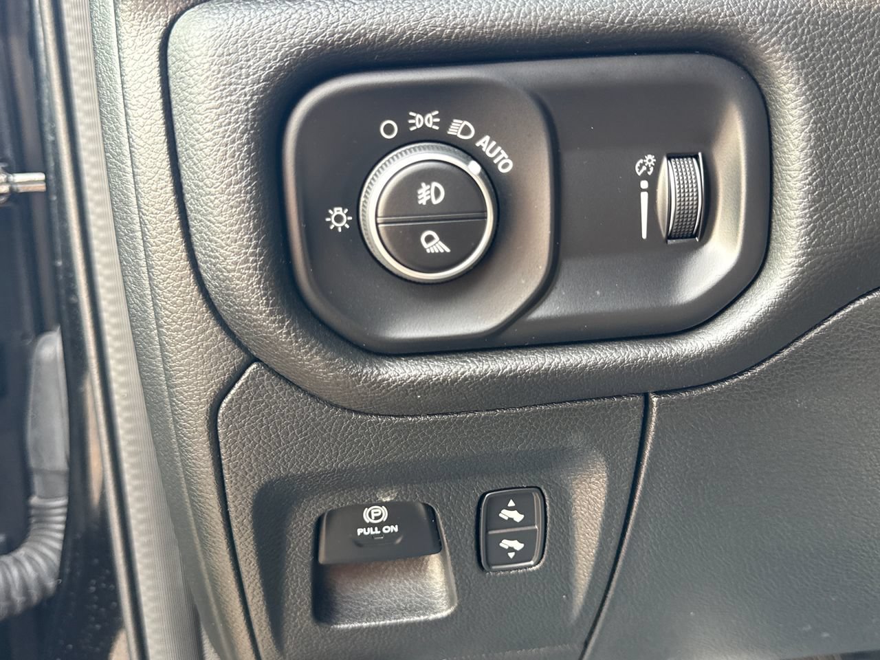 Used 2023 RAM 1500 Big Horn AWD/4WD image 17