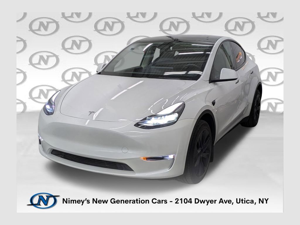 Used 2025 Tesla Model Y Long Range AWD/4WD image 1