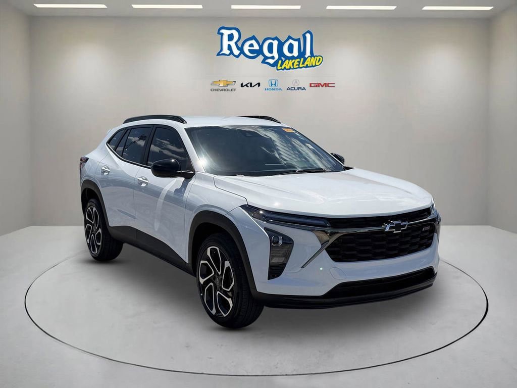 Certified 2026 Chevrolet Trax RS w/ Driver Confidence Package FWD image 1