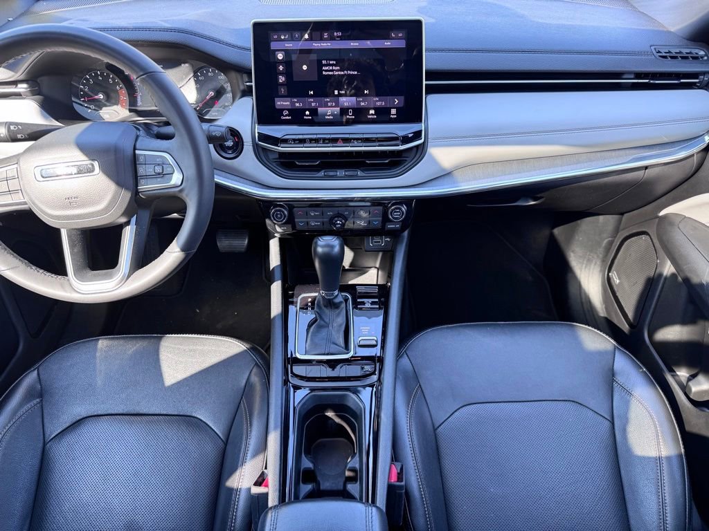 Used 2023 Jeep Compass Limited w/ Sun and Sound Group AWD/4WD image 10
