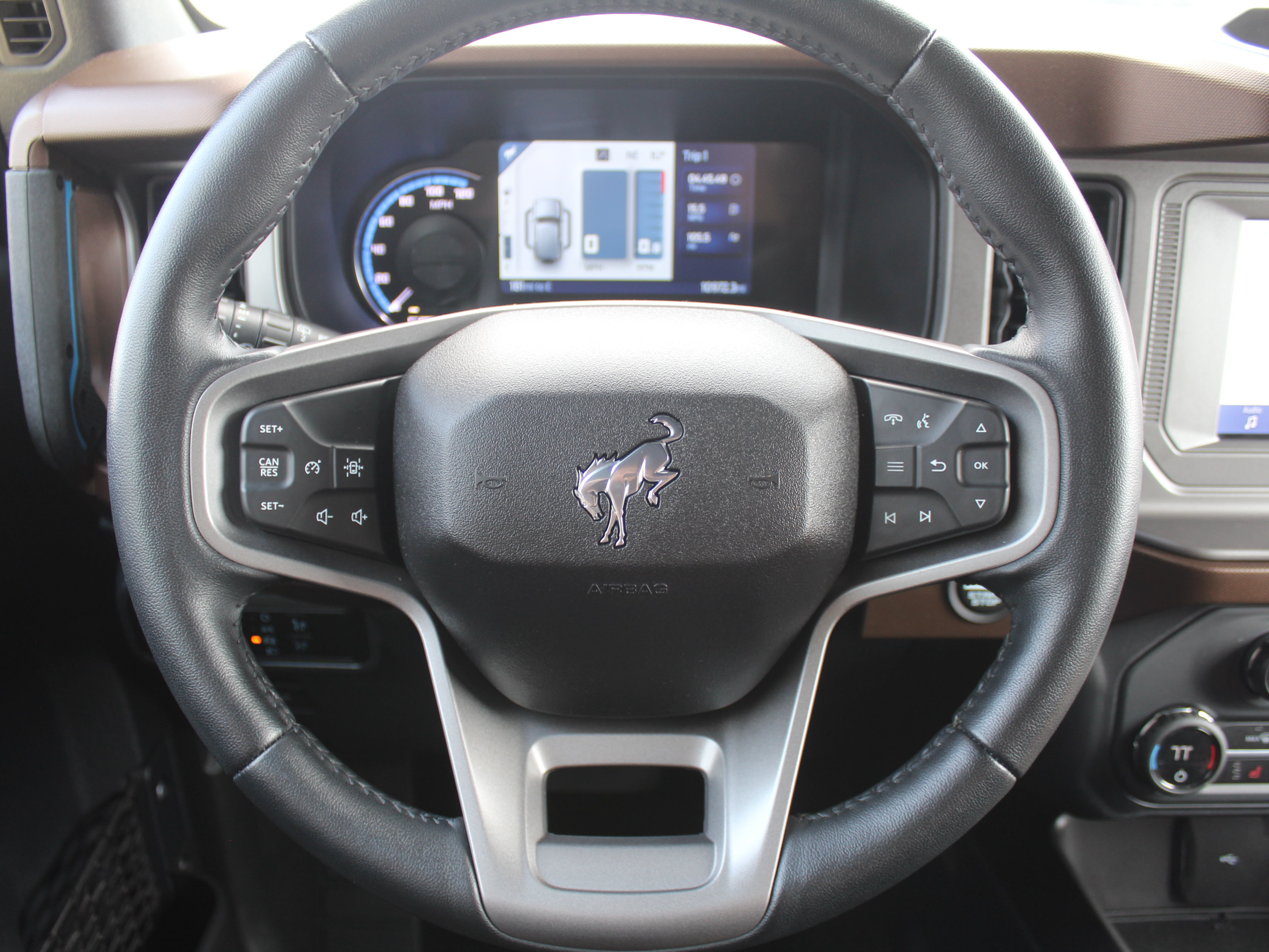 Used 2023 Ford Bronco Outer Banks AWD/4WD image 16