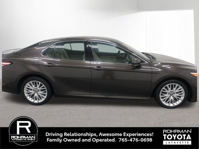 Used 2018 Toyota Camry XLE image 9