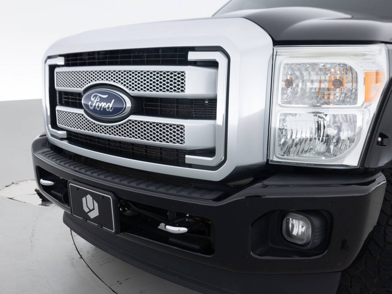 Used 2015 Ford F250 Platinum w/ FX4 Off-Road Package AWD/4WD image 16