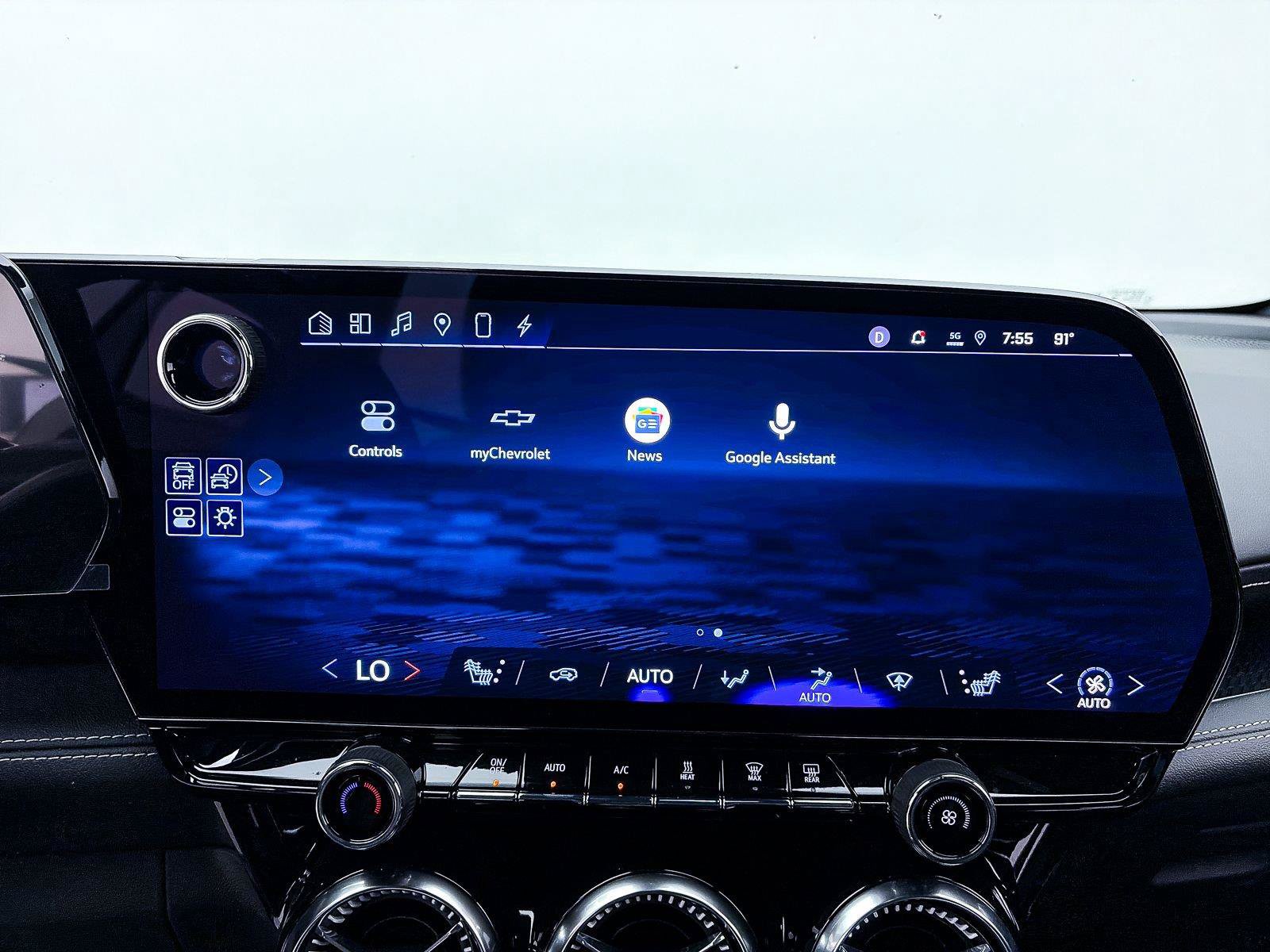 Used 2024 Chevrolet Blazer EV LT AWD/4WD image 23