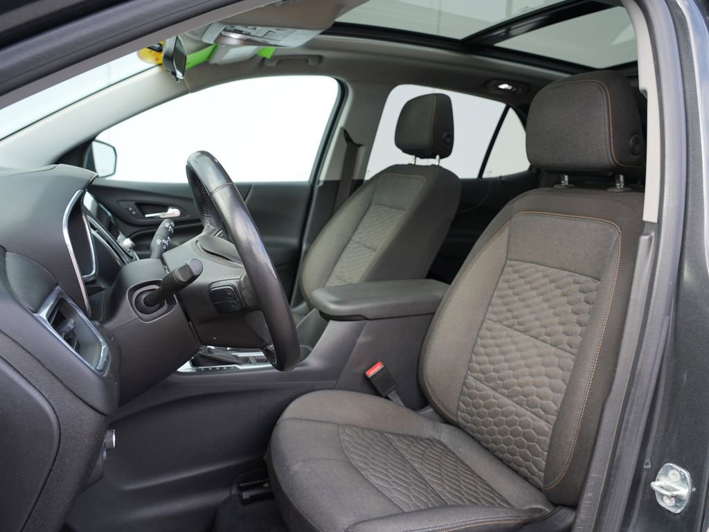 Used 2018 Chevrolet Equinox LT w/ Sun & Infotainment Package image 12