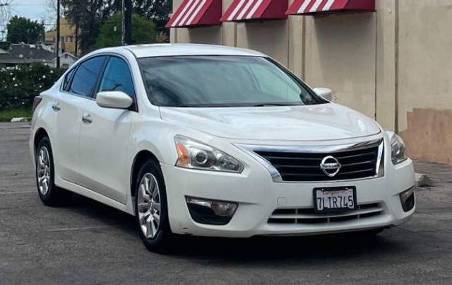 Used 2015 Nissan Altima 2.5 FWD image 1