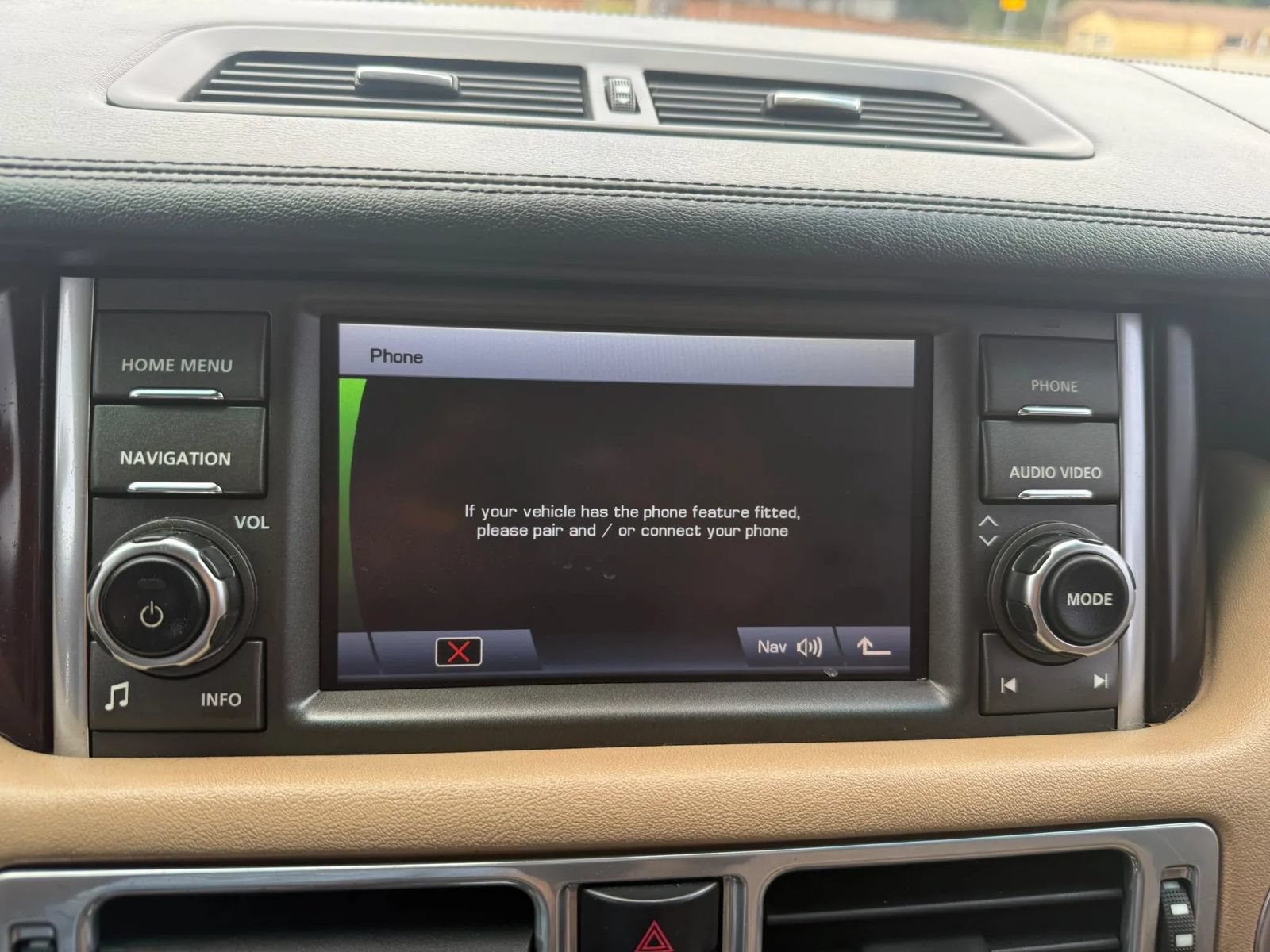 Used 2011 Land Rover Range Rover HSE AWD/4WD image 20