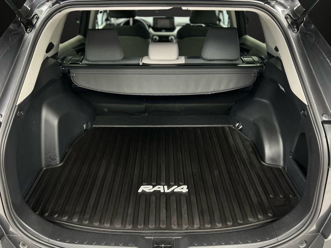 Used 2019 Toyota RAV4 XLE w/ All Weather Liner Package AWD/4WD image 54