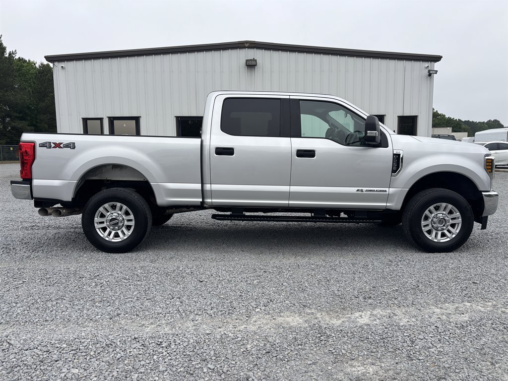 Used 2019 Ford F250 XLT AWD/4WD image 4